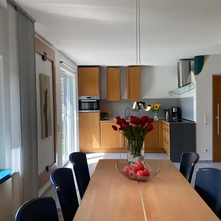 Altes Zoellnerhaus 37 *