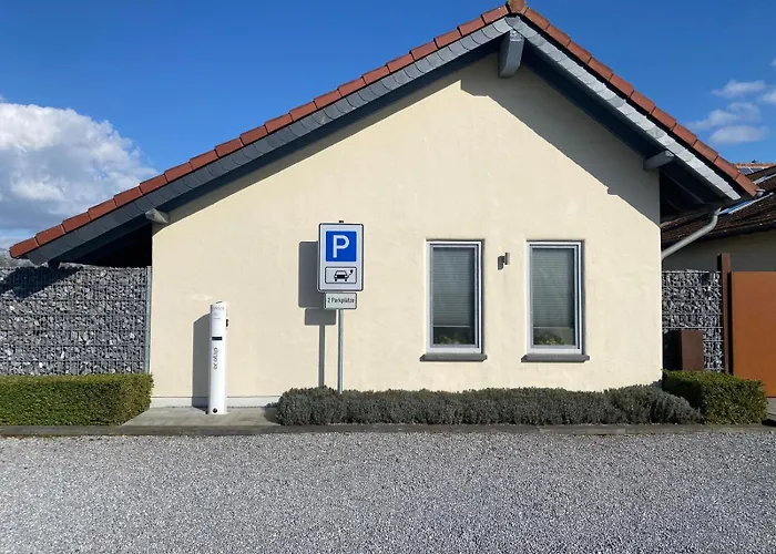 Altes Zoellnerhaus 37 *